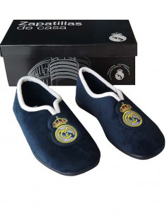 Zapatillas Real Madrid cerradas de andar por casa